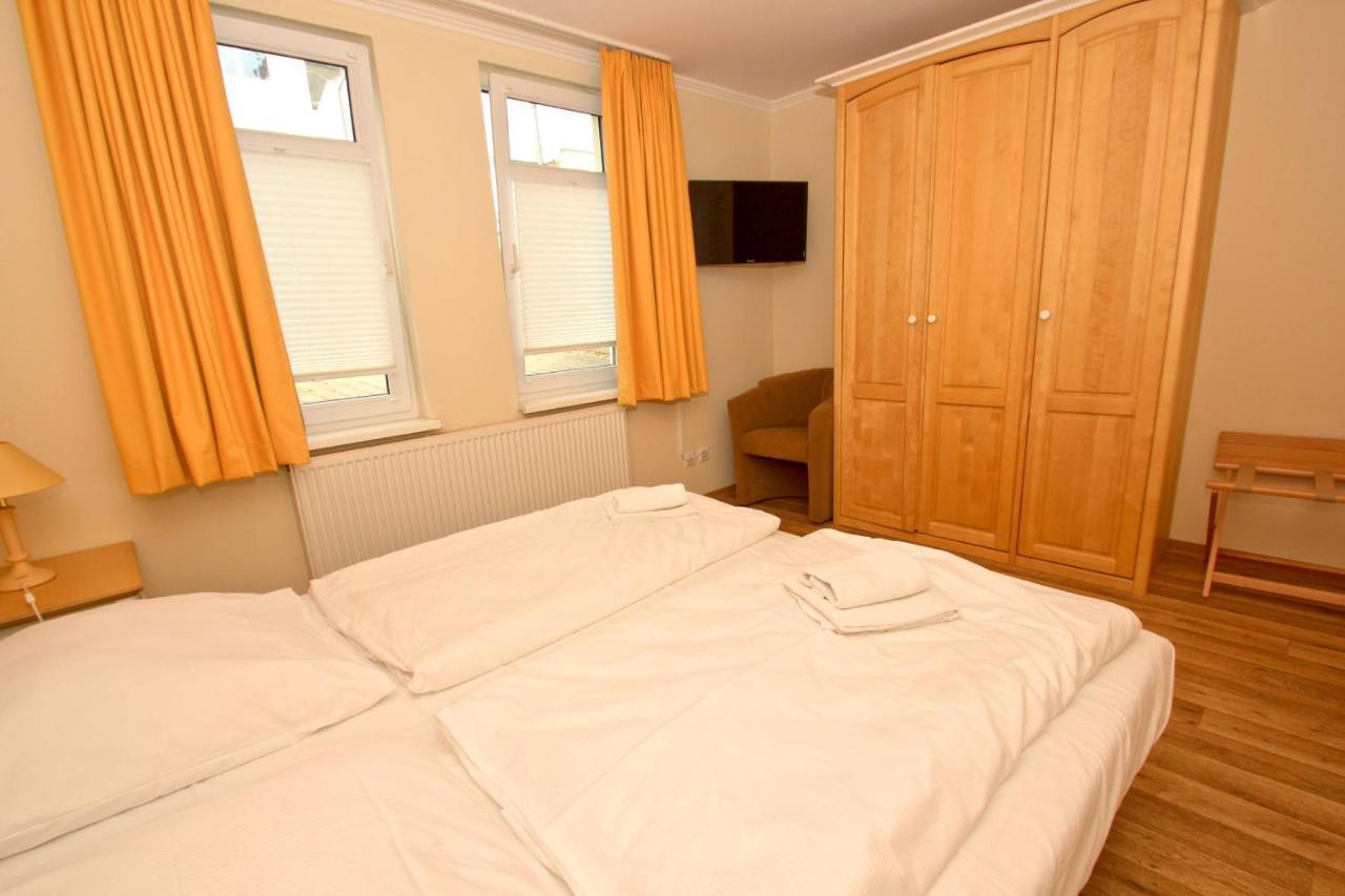 Mit Meerblick Und Balkon, Gratis Nutzung Vom Ahoi Erlebnisbad Und Sauna In Sellin - Meeresblick Fewo 35 Goehren  Buitenkant foto